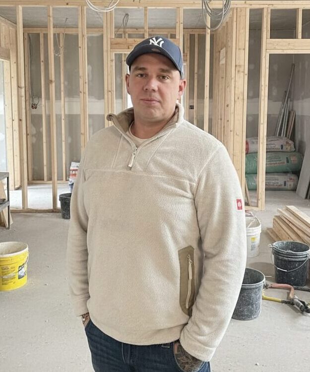 Lukas Karas auf einer Baustelle in Augsburg